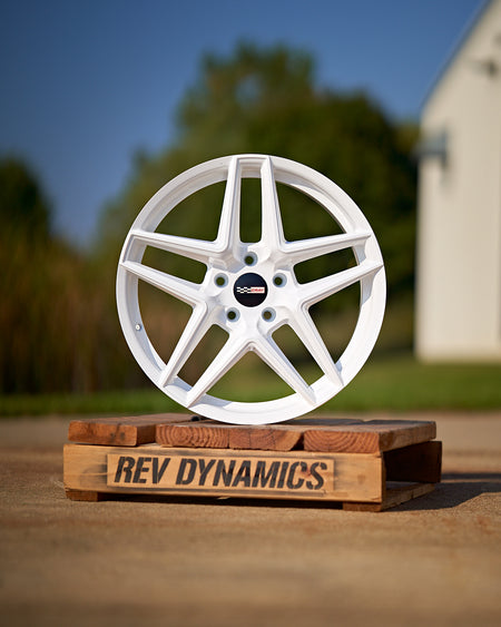 Corvette C8 White Wheel Cray Panthera Rim in 19in
