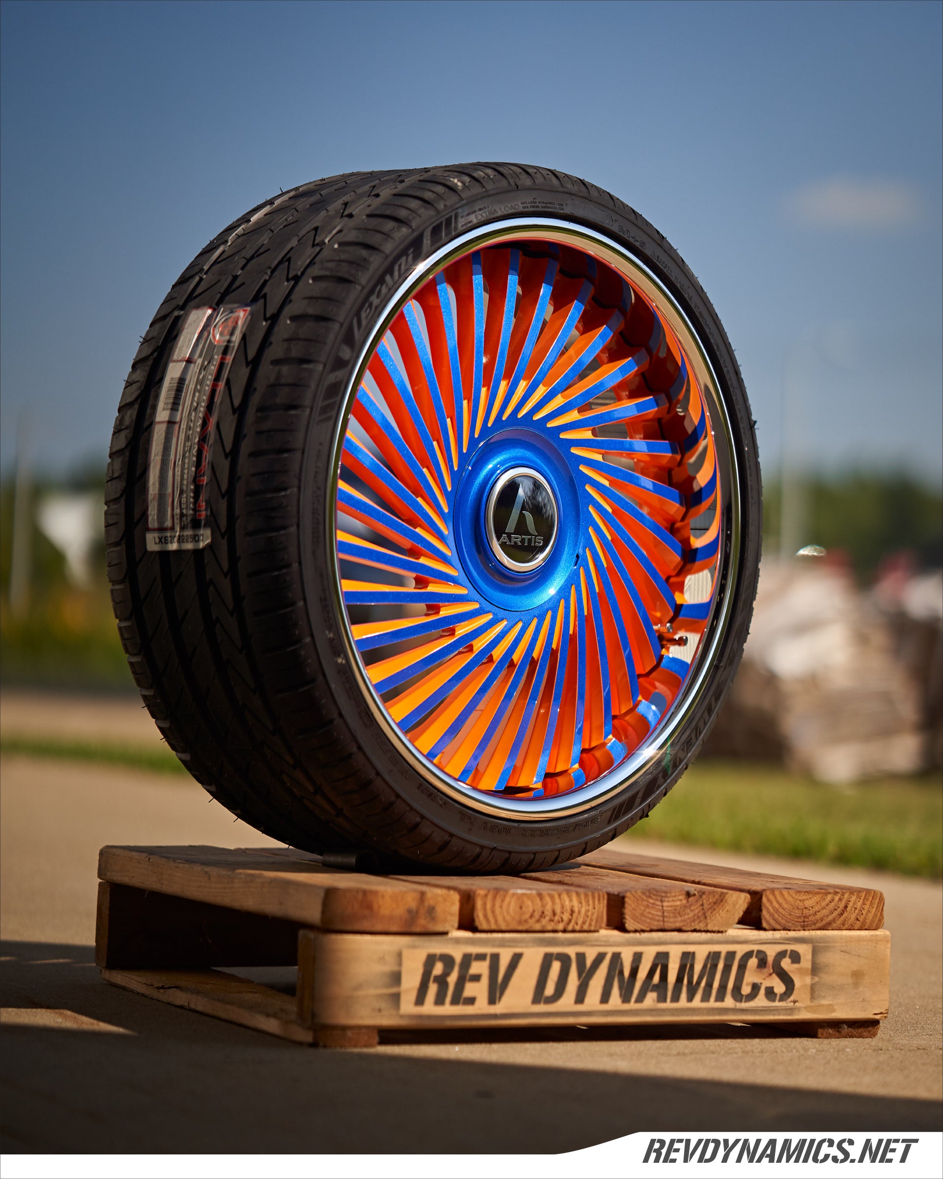 Polaris Slingshot Artis Juicy 20x10" Wheel in Stealth Blue and Sunrise Orange