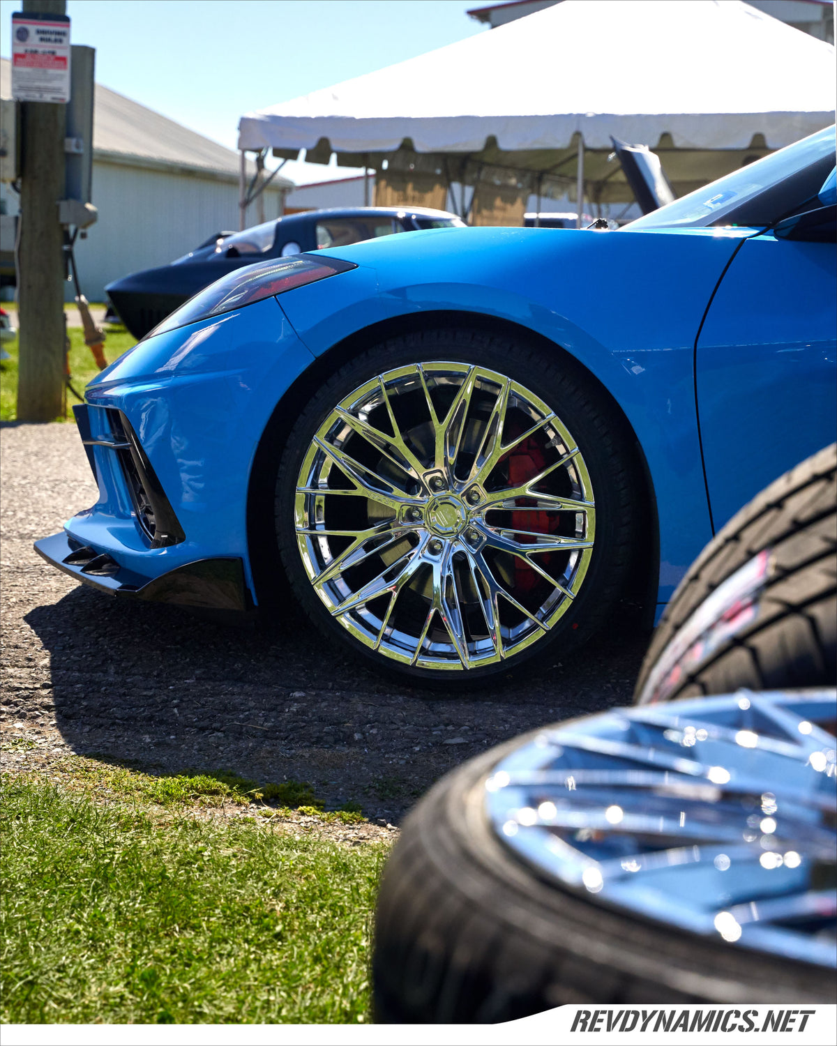 Corvette C8 with Chrome lexani aries 20" and 22" wheel fitment