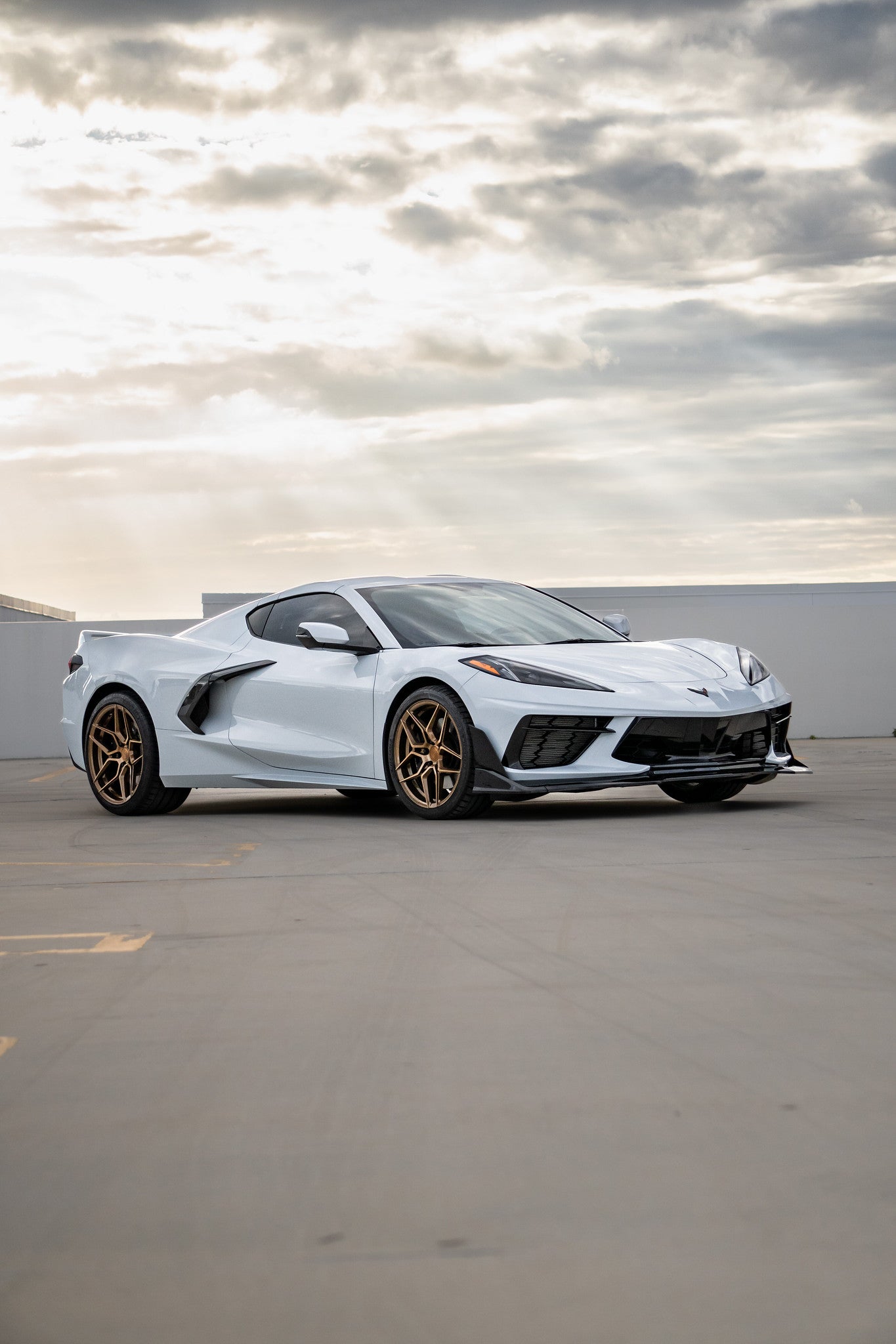 Corvette C8 Arctic White with Rohana RFX11 Gloss Bronze 19 and 20 inch wheels