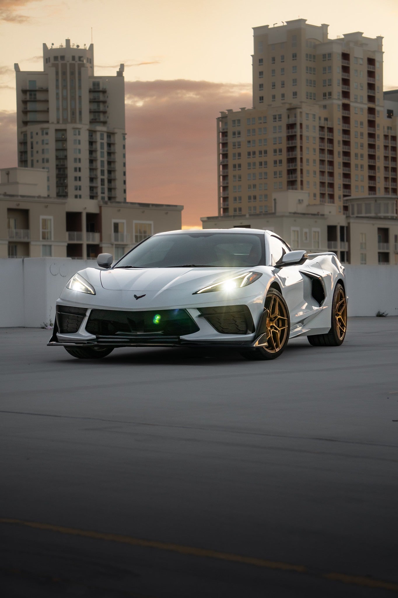 Corvette C8 Arctic White with Rohana RFX11 Gloss Bronze 19 and 20 inch wheels