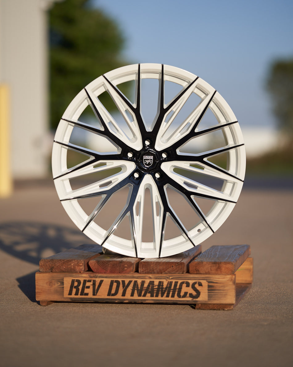 Lexani Aries Slingshot 22" Wheel and Tire Package - White and Black